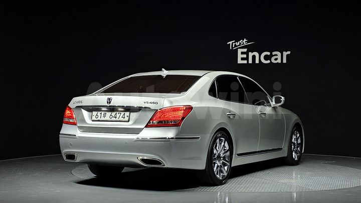 Hyundai Equus 2010 — 2
