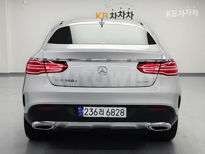 Mercedes Benz GLE Class 2017 — 3