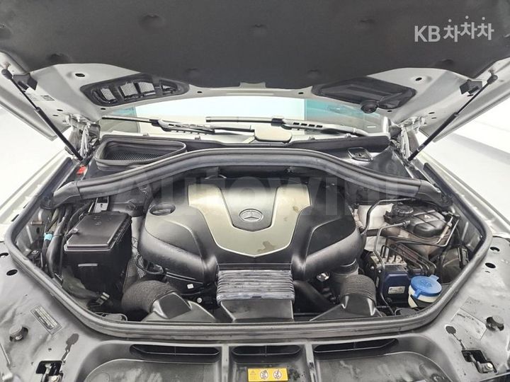 Mercedes Benz GLE Class 2017 — 5