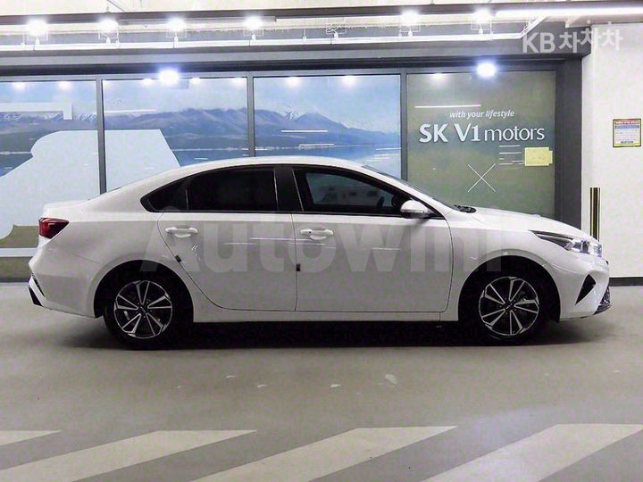 Kia K3 2022 — 3
