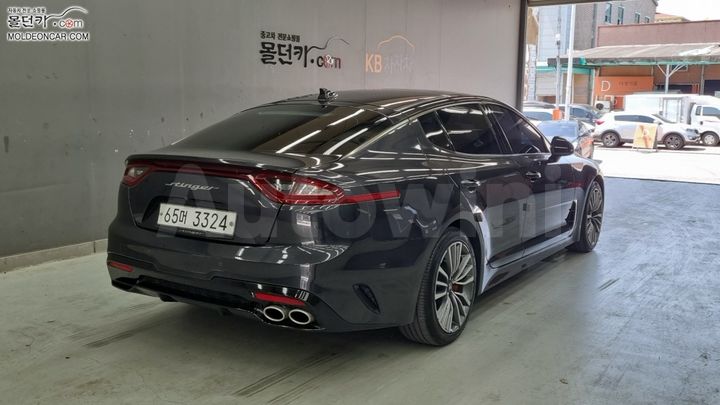 Kia Stinger 2018 — 2