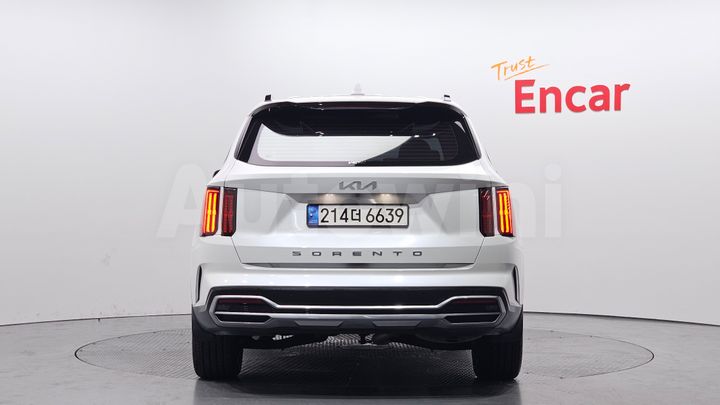 Kia Sorento 2022 — 4