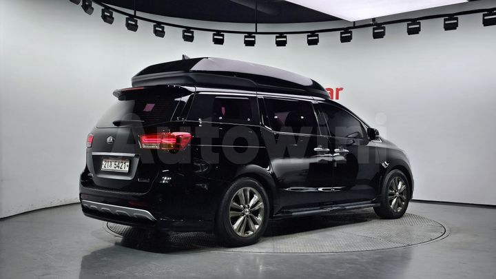 Kia Carnival 2018 — 2