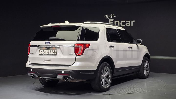 Ford Explorer 2018 — 2
