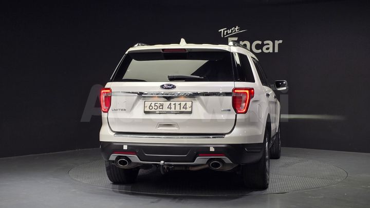 Ford Explorer 2018 — 4