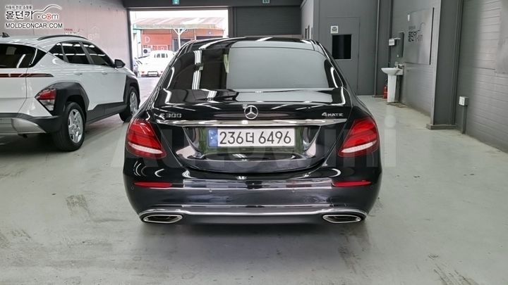 Mercedes-Benz E Class 2017 — 4