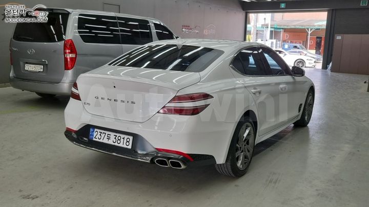 Genesis G70 2021 — 2