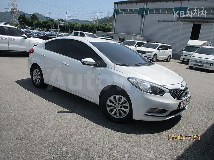 Kia K3 2015 — 3