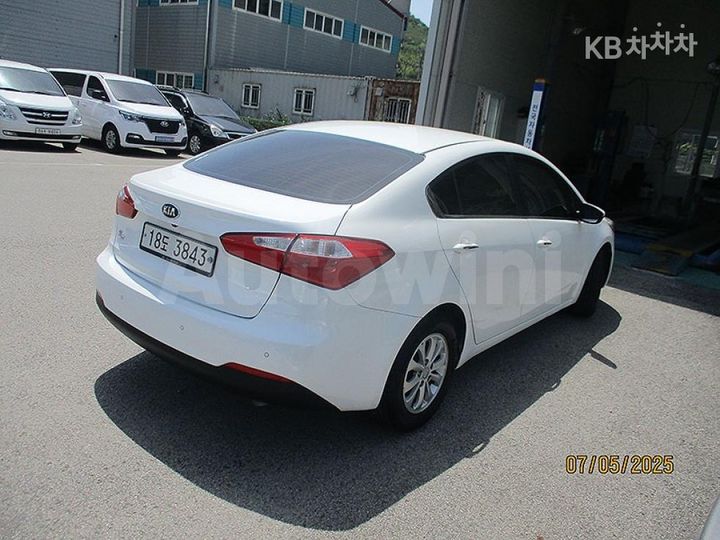 Kia K3 2015 — 5