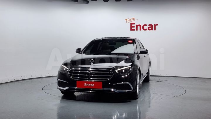 Mercedes Benz E Class 2022 — 3