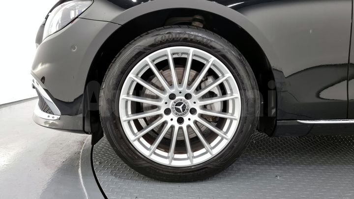 Mercedes Benz E Class 2022 — 5