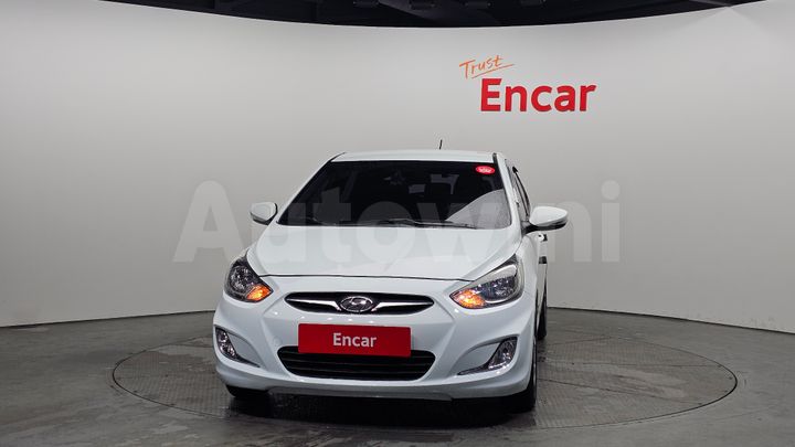 Hyundai Accent 2011 — 3