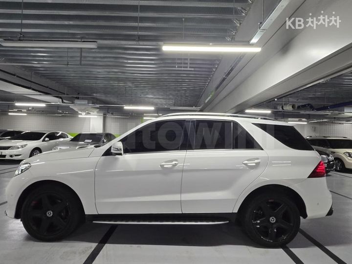 Mercedes Benz GLE Class 2016 — 4