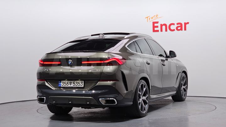 BMW X6 2023 — 2