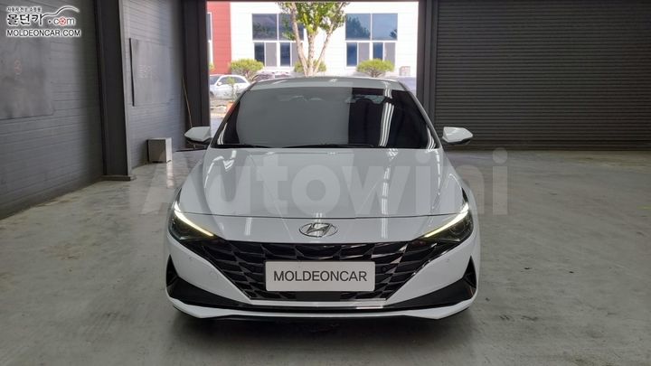 Hyundai Avante 2022 — 3
