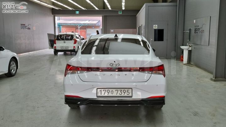 Hyundai Avante 2022 — 4