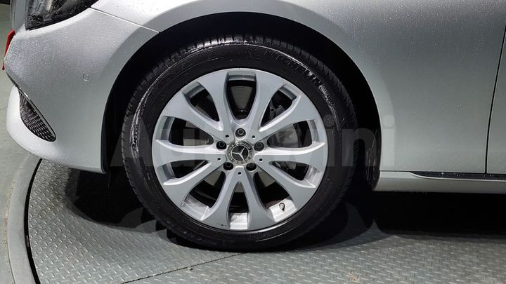 Mercedes Benz E Class 2018 — 5