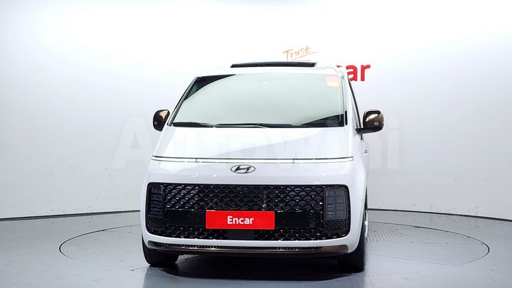 Hyundai Staria 2023 — 3