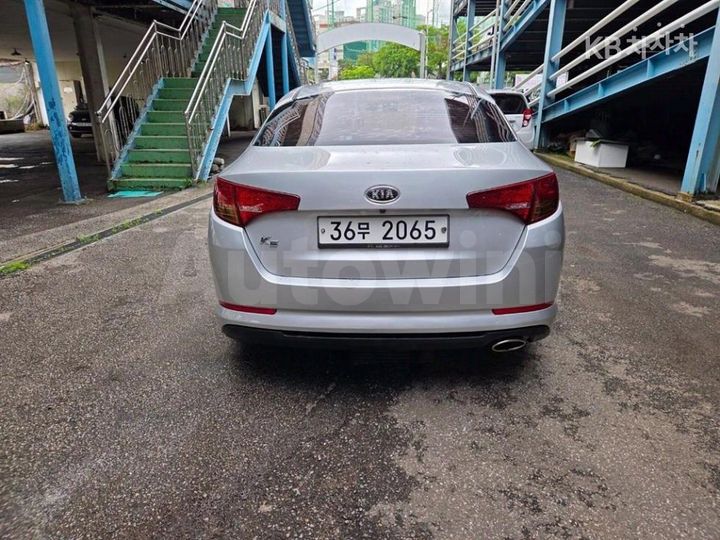 Kia K5 2011 — 3