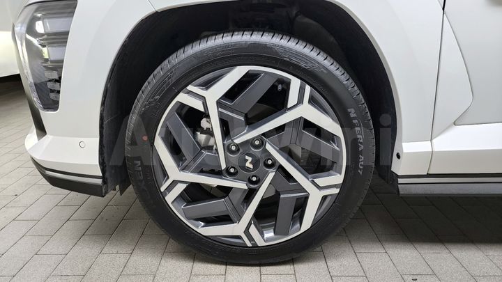 Hyundai Kona 2025 — 5