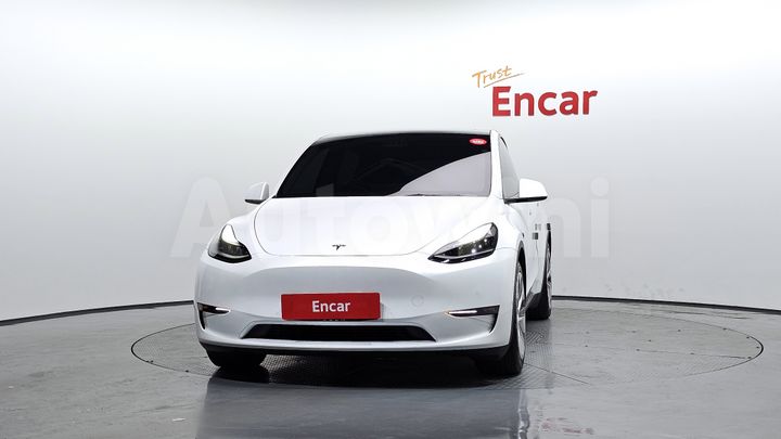 Tesla Model Y 2021 — 3