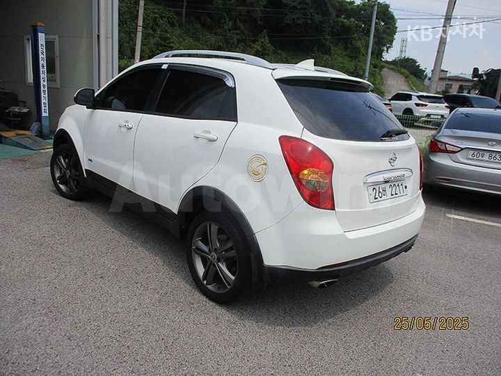 KGM (Ssangyong) Korando 2011 — 4