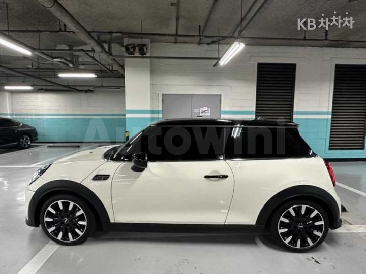 Mini Cooper 2023 — 2