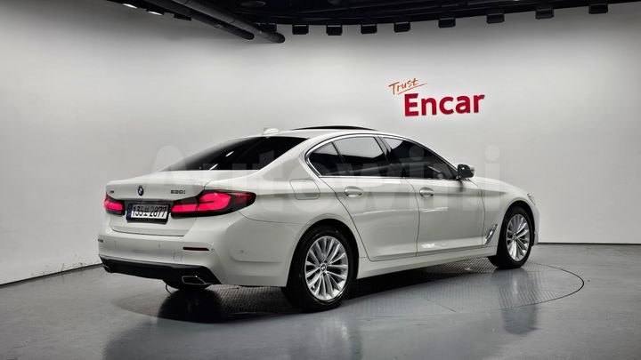 BMW 5 Series 2022 — 2