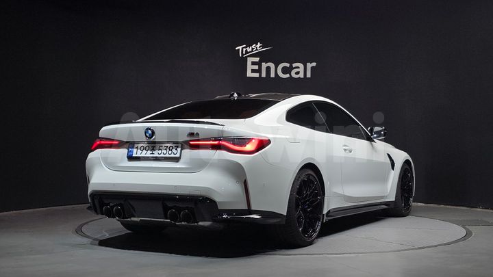 BMW M4 2024 — 2