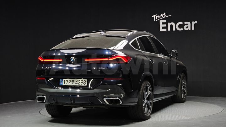 BMW X6 2021 — 2