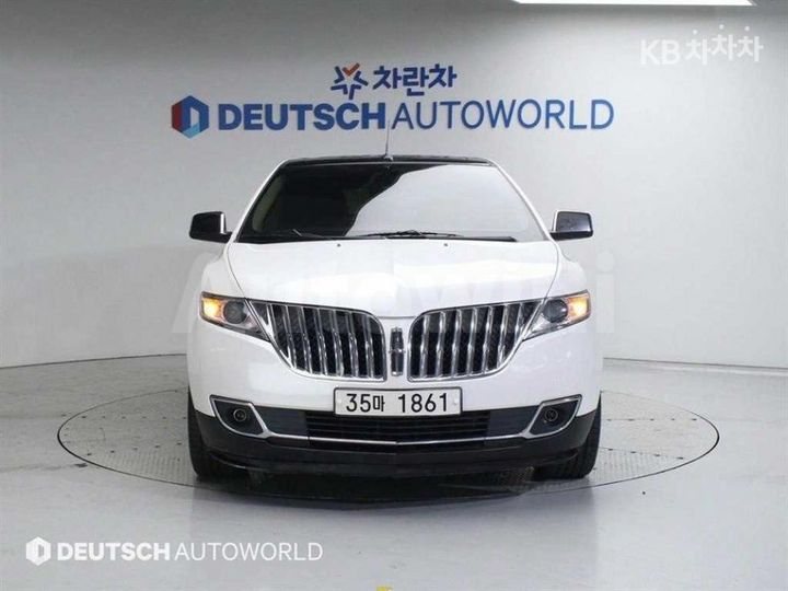 Lincoln MKX 2011 — 3