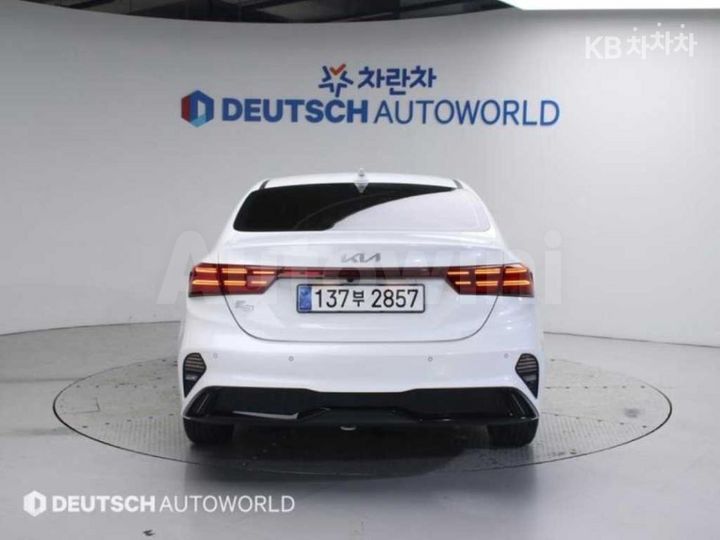Kia K3 2022 — 4