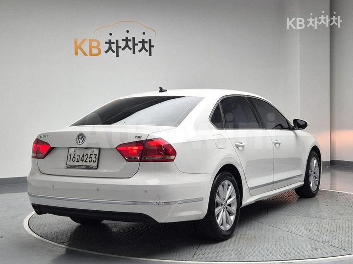 Volkswagen Passat 2015 — 3