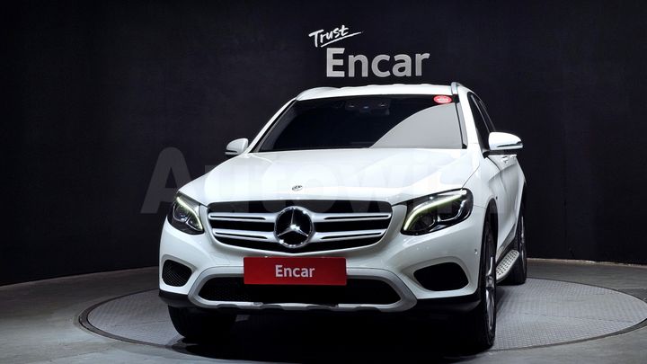 Mercedes Benz GLC Class 2019 — 3
