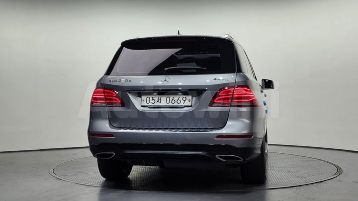 Mercedes Benz GLE Class 2016 — 4
