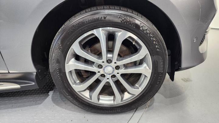 Mercedes Benz GLE Class 2016 — 5