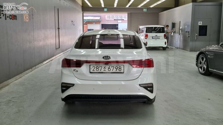 Kia K3 2018 — 4