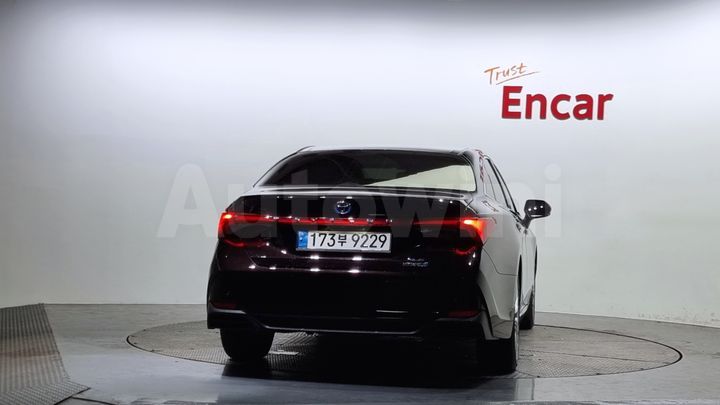 Toyota Avalon 2022 — 4
