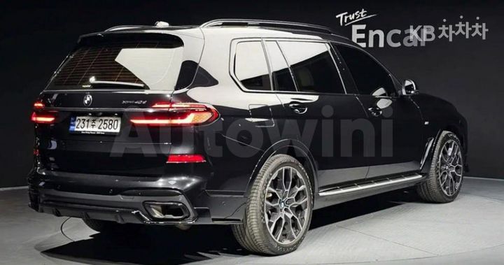 BMW X7 2023 — 2
