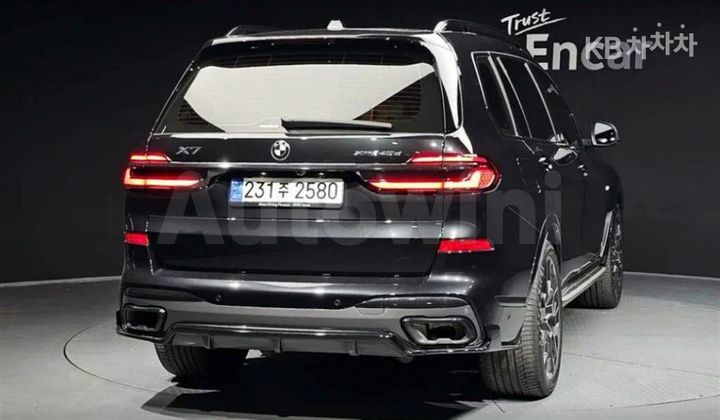 BMW X7 2023 — 4
