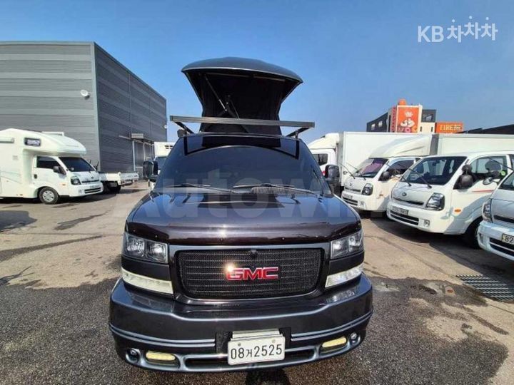 GMC Savana