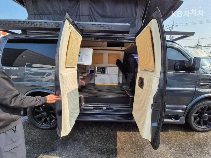 GMC Savana
