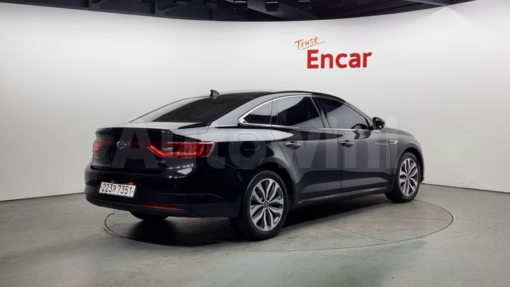Renault SM6 2017 — 2