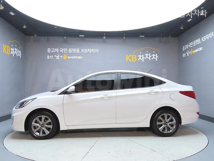 Hyundai Accent 2018 — 5