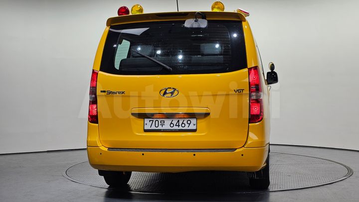Hyundai Starex 2017 — 4