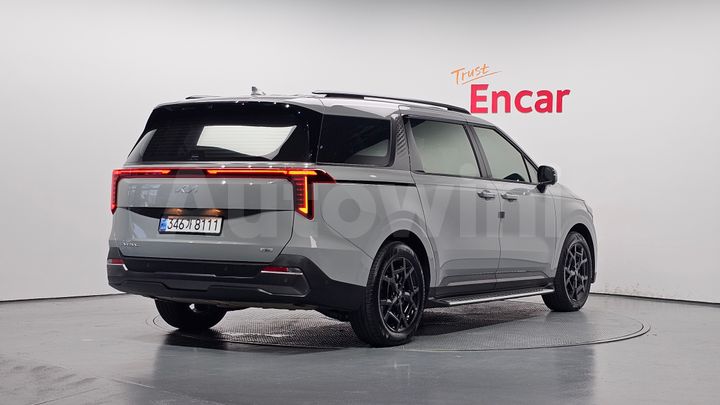 Kia Carnival 2025 — 2