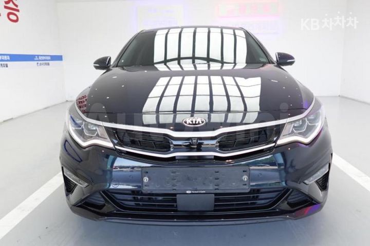 Kia K5 2020 — 2