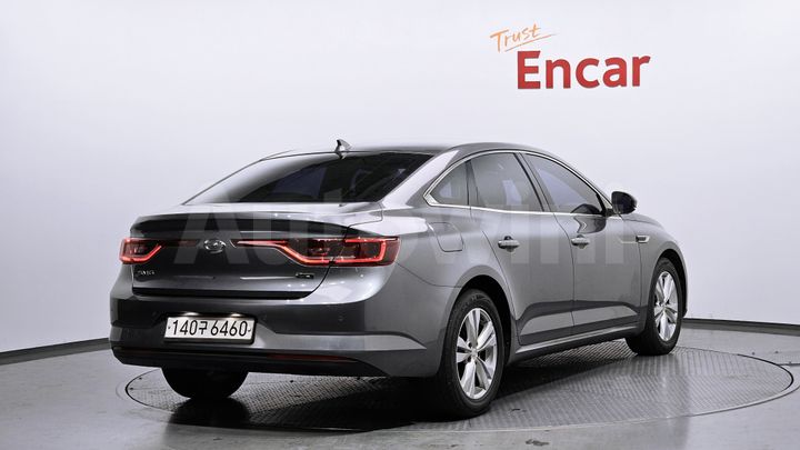 Renault SM6 2016 — 2