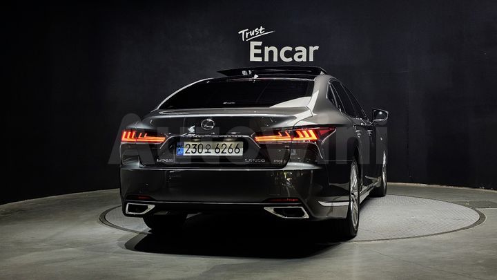 Lexus LS 2018 — 4