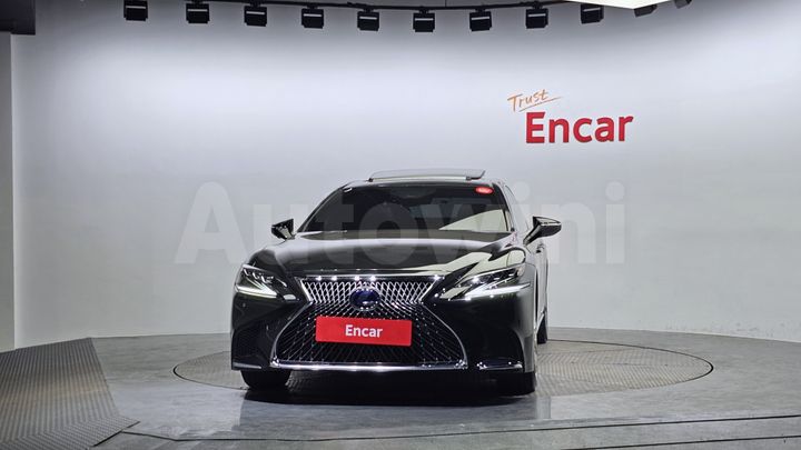 Lexus LS 2020 — 3